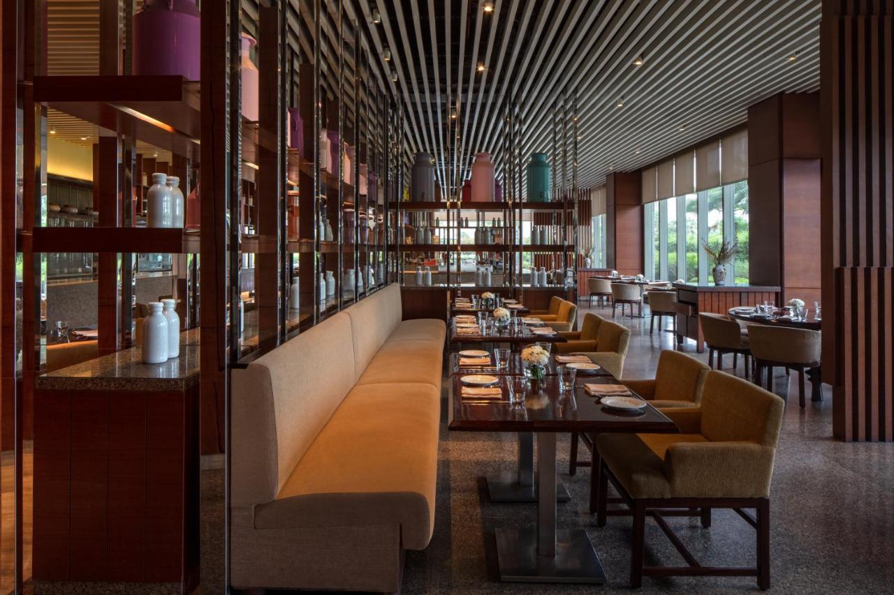 Hyatt Regency Chandigarh Chandīgarh Exterior foto The restaurant