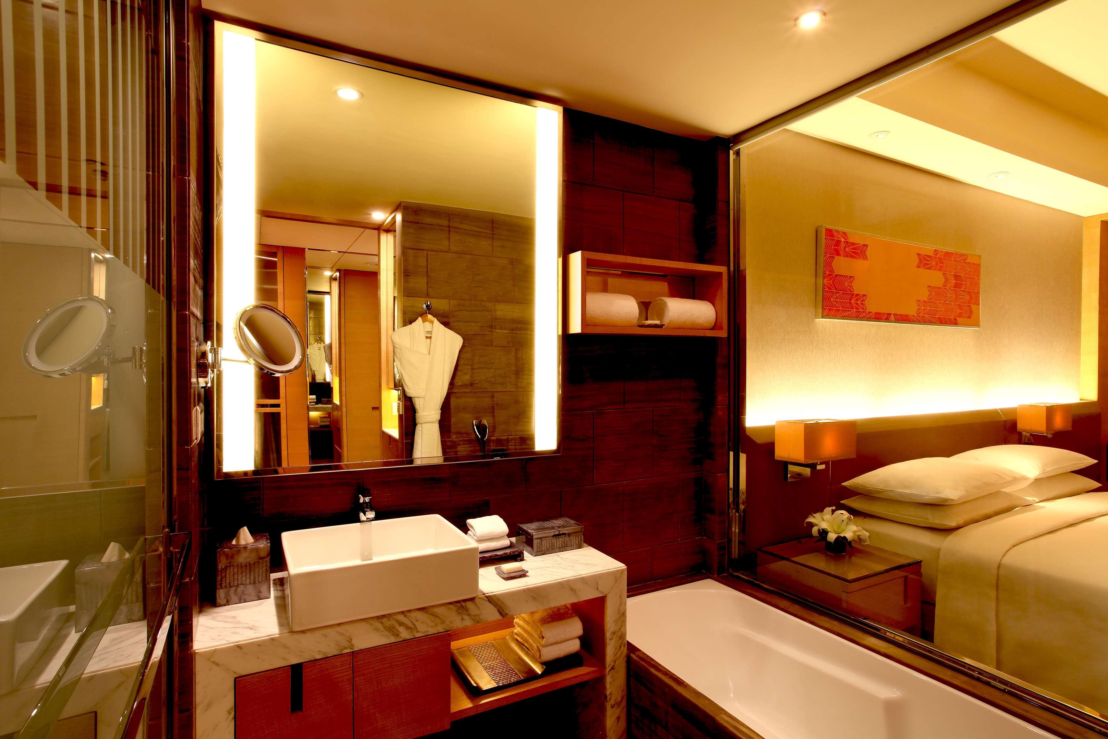 Hyatt Regency Chandigarh Chandīgarh Exterior foto Bathroom