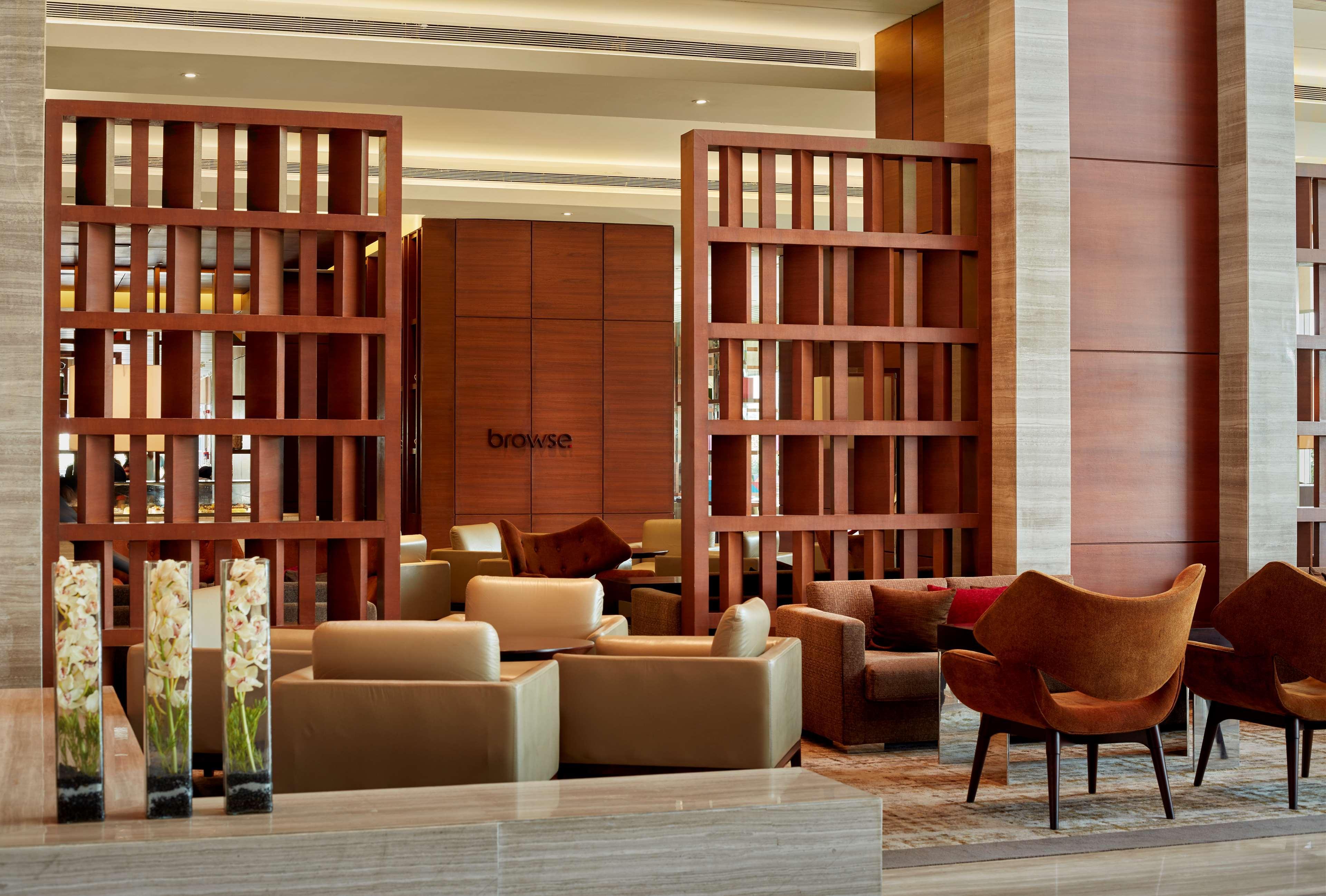 Hyatt Regency Chandigarh Chandīgarh Exterior foto Lobby